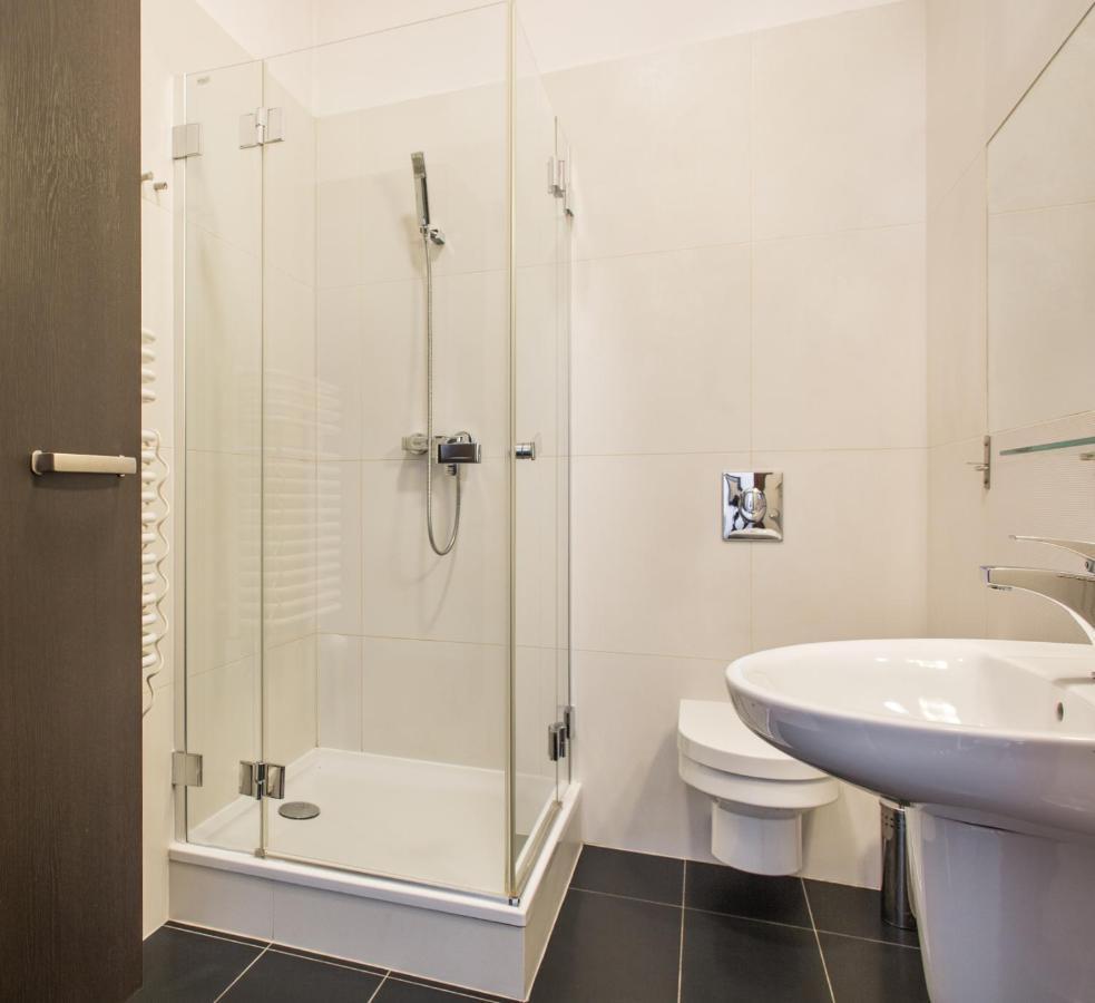One-Bedroom Standard Apartment
