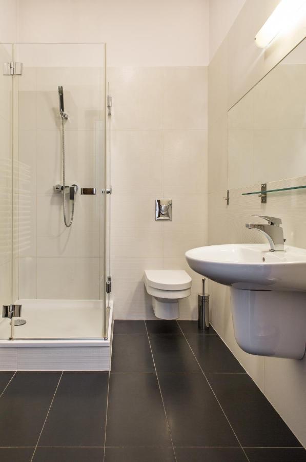 One-Bedroom Standard Apartment